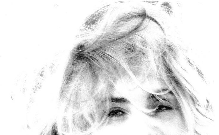 01. Egoiste - Des millier de femmes en elle - Emmanuelle Seigner